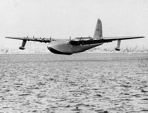 Spruce Goose In Flight 1947_99536