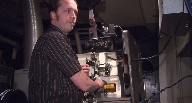 Dan Halstead with Portland's Hollywood Theatre at NE 42nd and Sandy, November 2015 (KOIN)