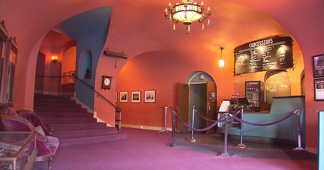 Inside the lobby at Portland's Hollywood Theatre at NE 42nd and Sandy, November 2015 (KOIN)