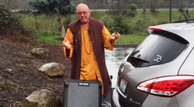 Buddhist Monk Kozen Sampson in Hood River, March 9, 2016 (KOIN)