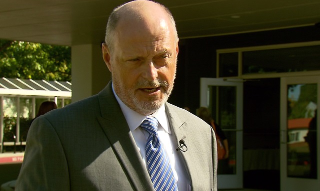 Paul MacPherson with the Department of Veterans Affairs in Vancouver, September 21, 2016 (KOIN)