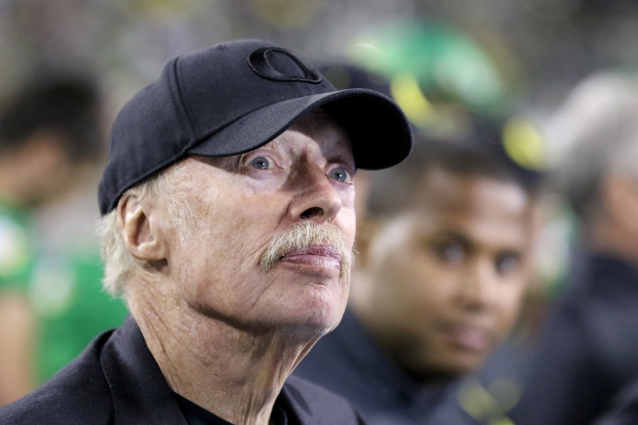 UO Center Phil Knight_355128
