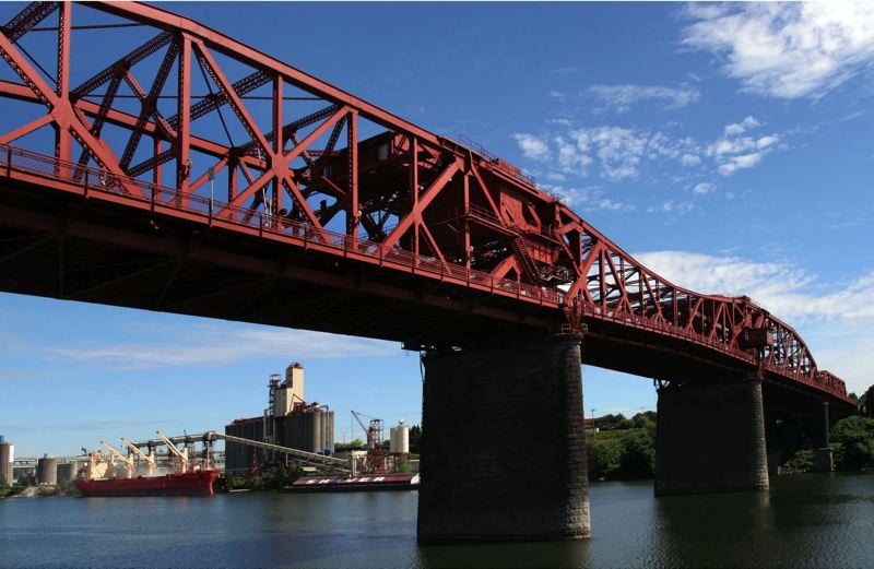 The Broadway Bridge. (Pamplin Media Group)_519628