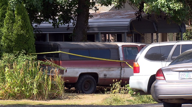 McMinnville Fire and PD put out a car and house fire on Thursday morning only to find a dead woman inside. An investigation is ongoing. (KOIN)