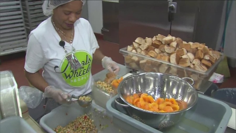 Meals on Wheels preps for Thanksgiving meals