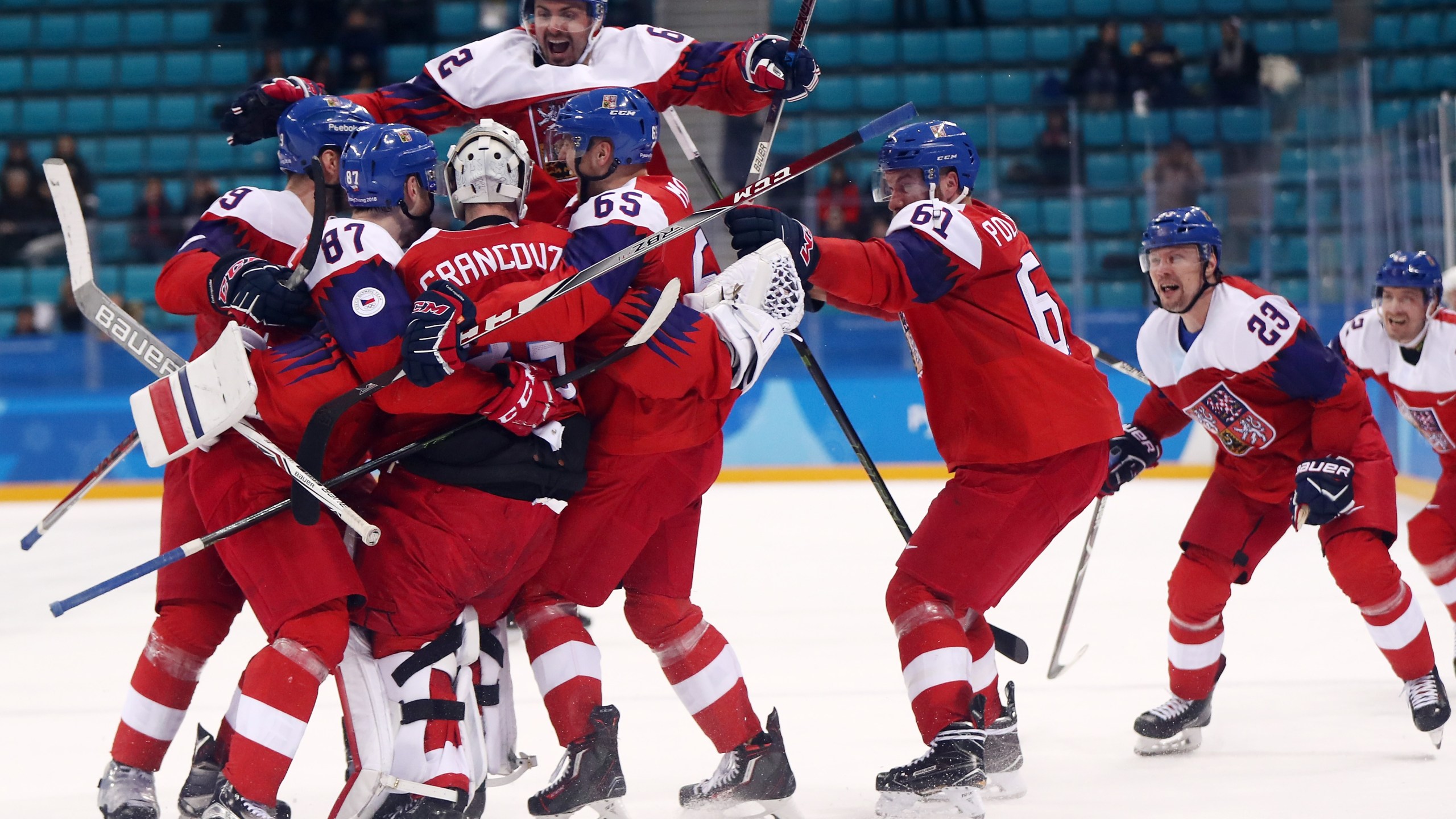 775095610CG00118_Ice_Hockey_1519193676166