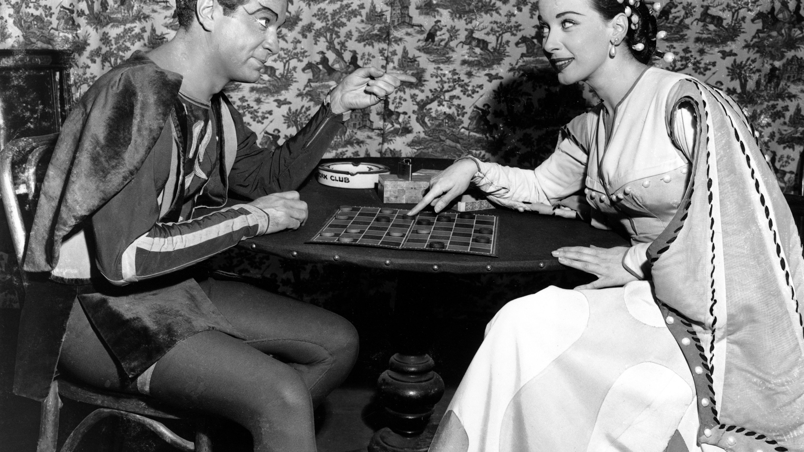 KISS ME KATE DRAKE MORISON_1526851909252