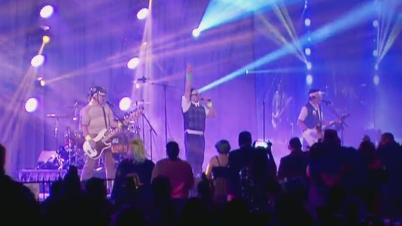 NYE LIVE SPAZMATICS PERFORMANCE_1546324109598.jpeg.jpg