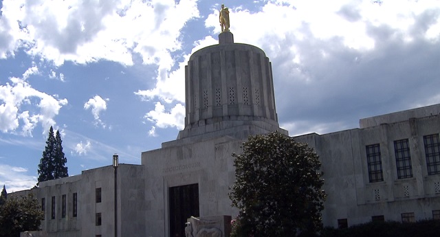 generic oregon state capitol b 05042017_453880