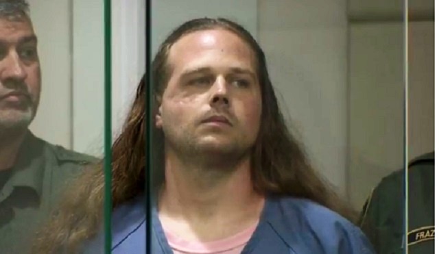 Jeremy Christian at his arraignment for allegedly killing 2 people and wounding a third on a MAX train, May 30, 2017 (KOIN)