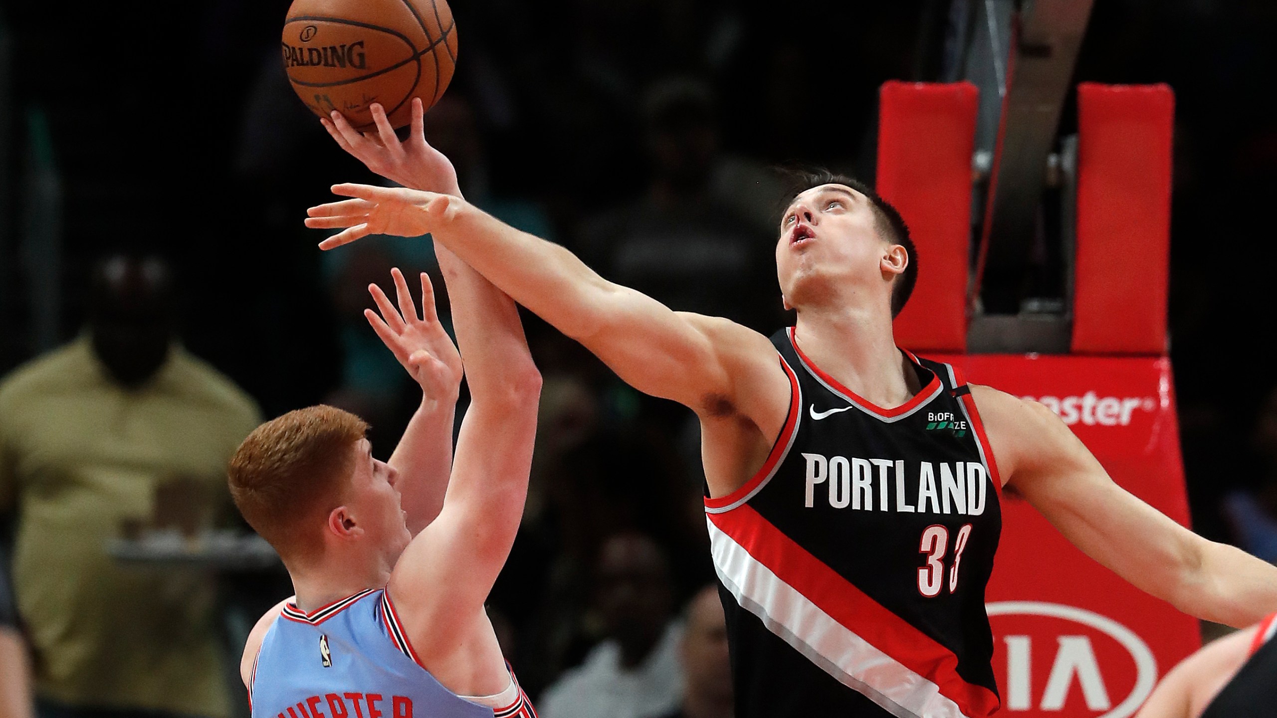 Trail Blazers Hawks Basketball_1553919548277