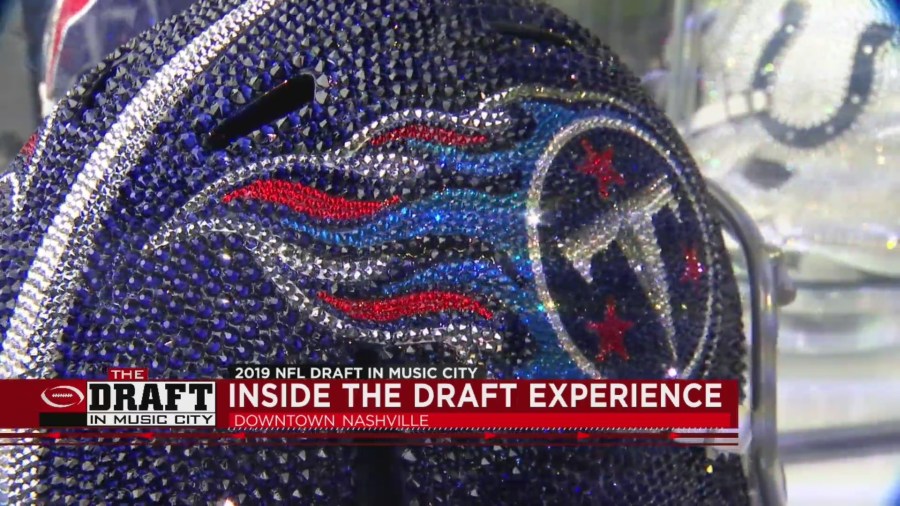 Crowds_flock_to_Nissan_Stadium_for_NFL_D_0_20190425222940