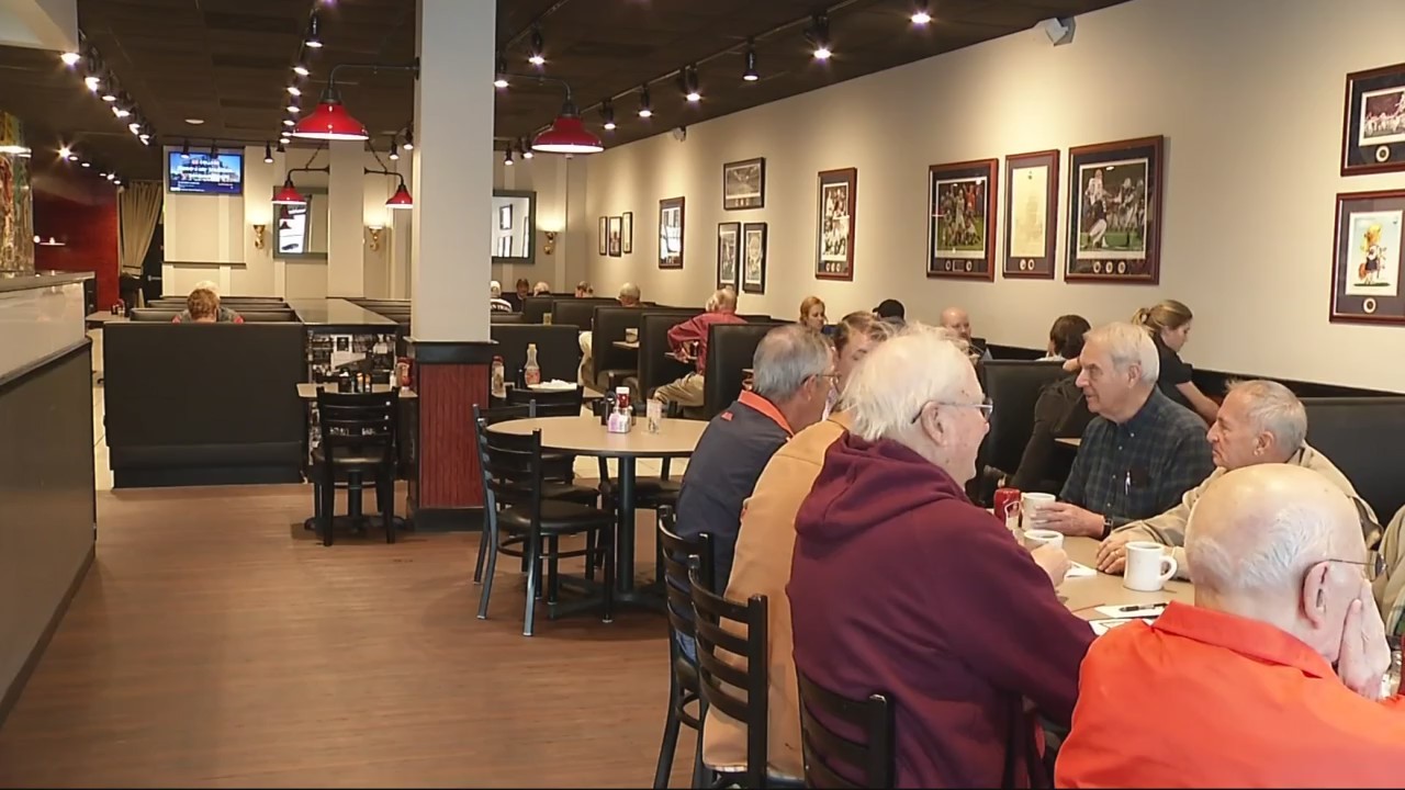 Fans_buzzing_about_Auburn_basketball_9_20190405231133