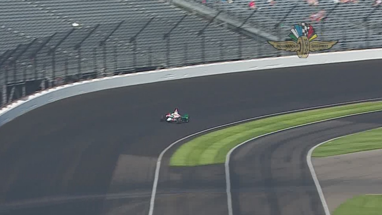 Gearing up for Indy 00 qualifying