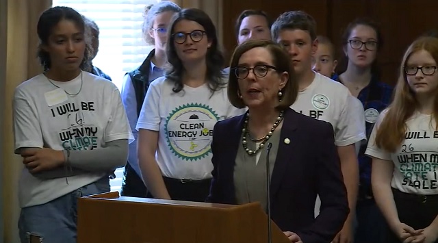 kate brown cap trade press conference 06202019_1561068197626.jpg.jpg