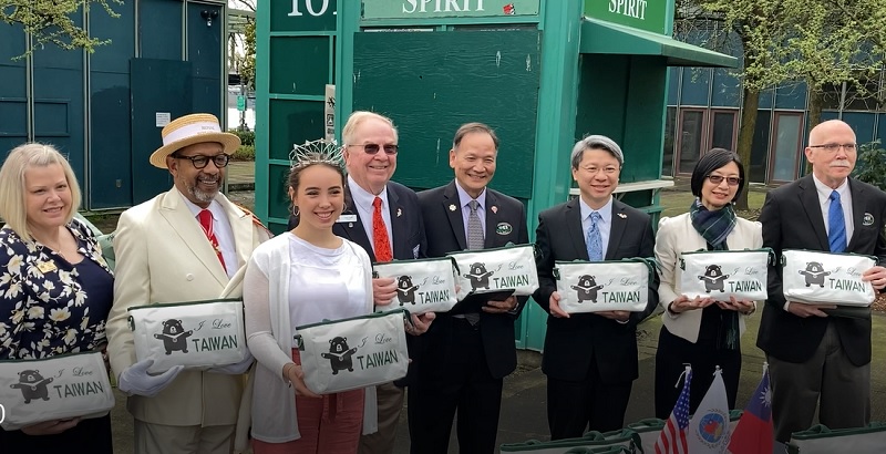 Dragon Boat racers return to Willamette River after 2 years