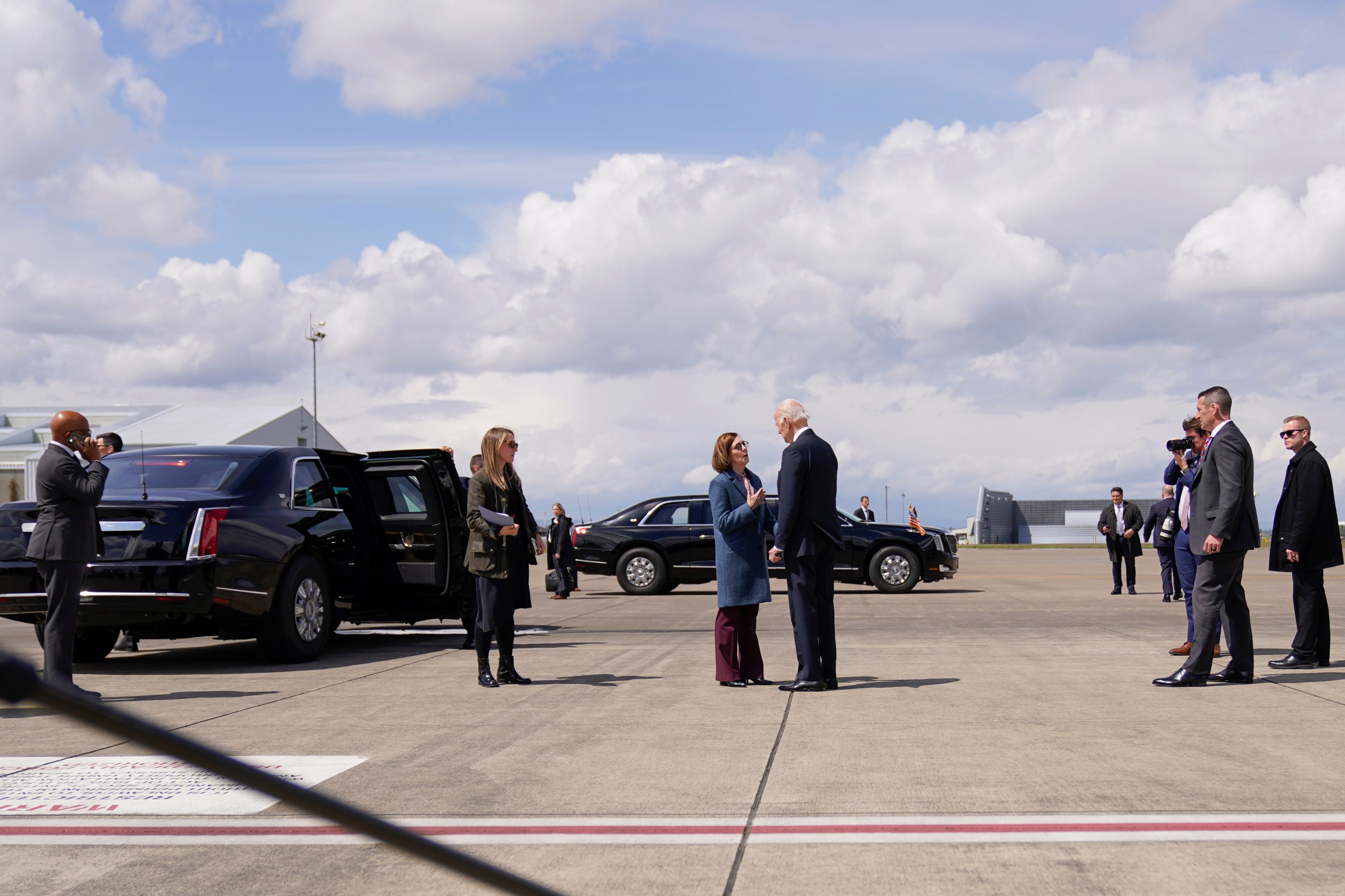 Live Blog: President Biden arrives in Portland to talk infrastructure, raise money