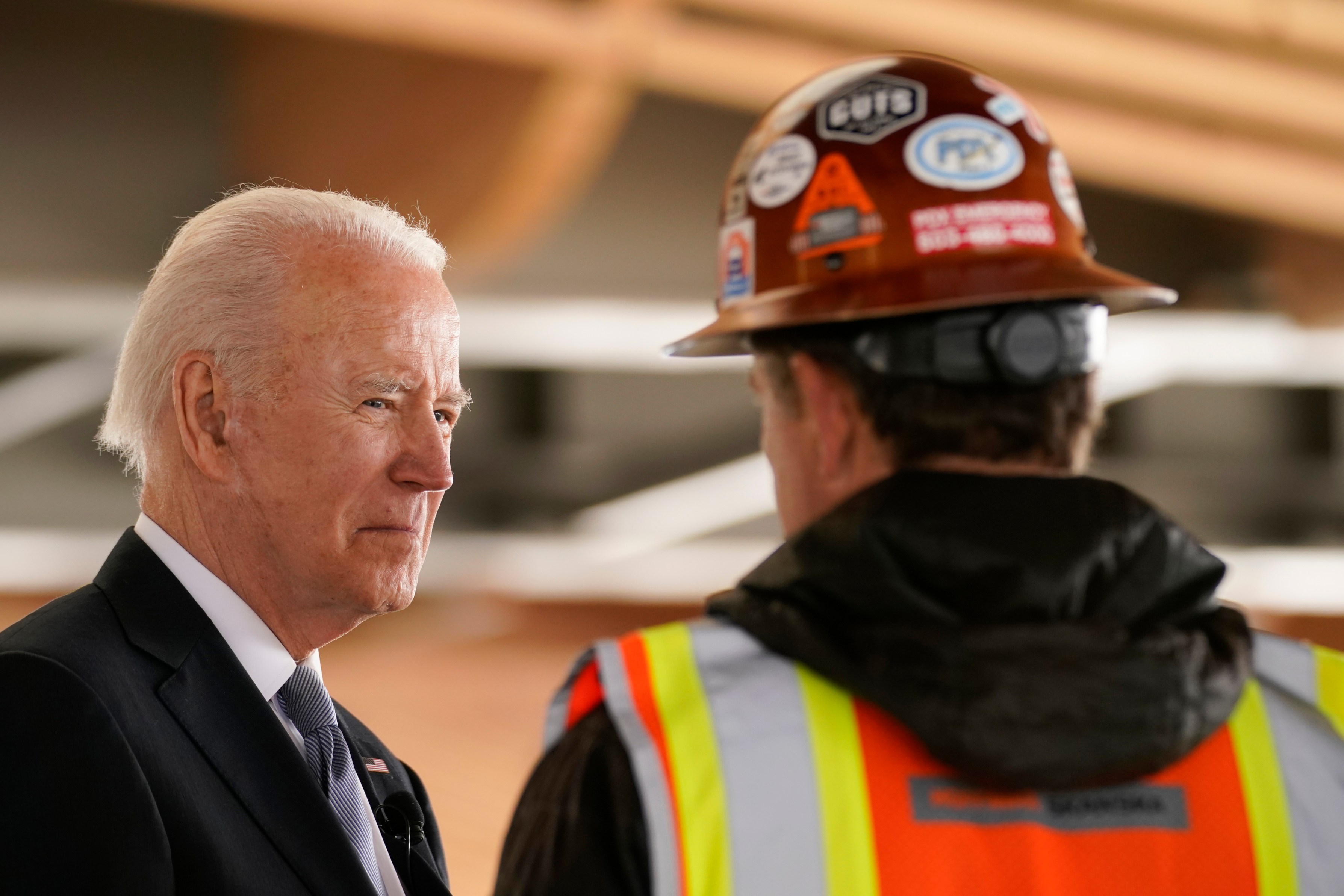 Live Blog: President Biden arrives in Portland to talk infrastructure, raise money