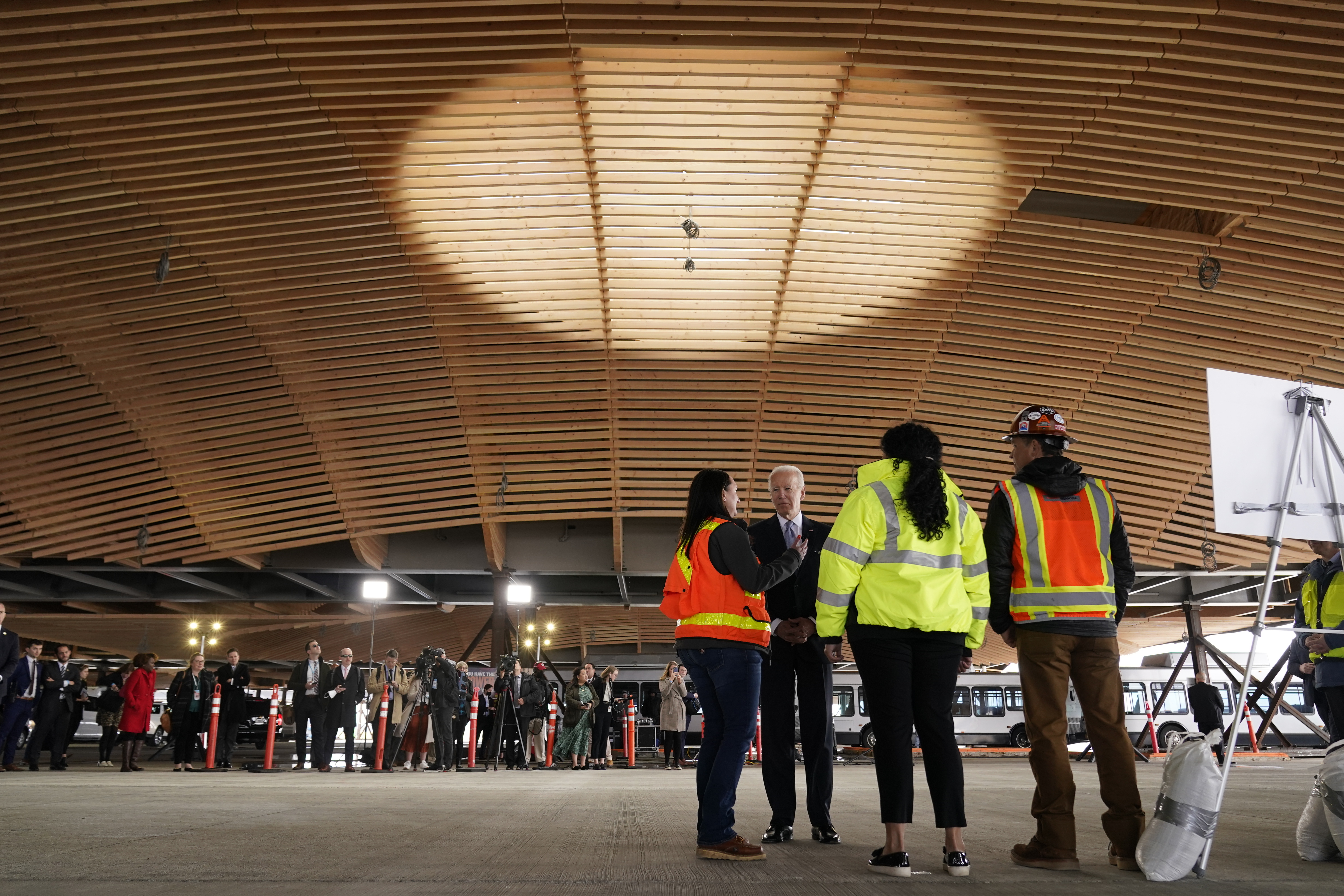 Live Blog: President Biden arrives in Portland to talk infrastructure, raise money