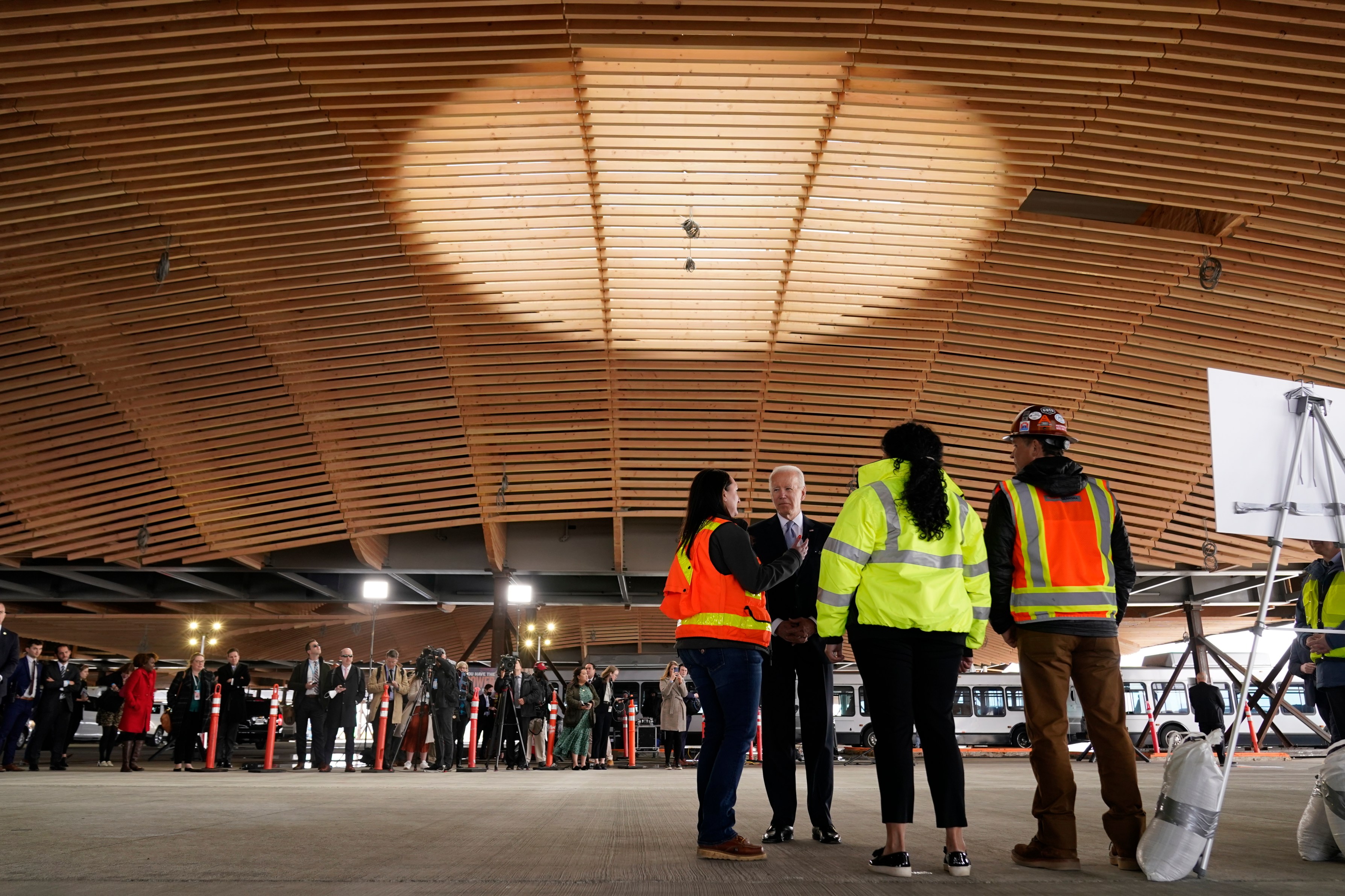 Live Blog: President Biden arrives in Portland to talk infrastructure, raise money