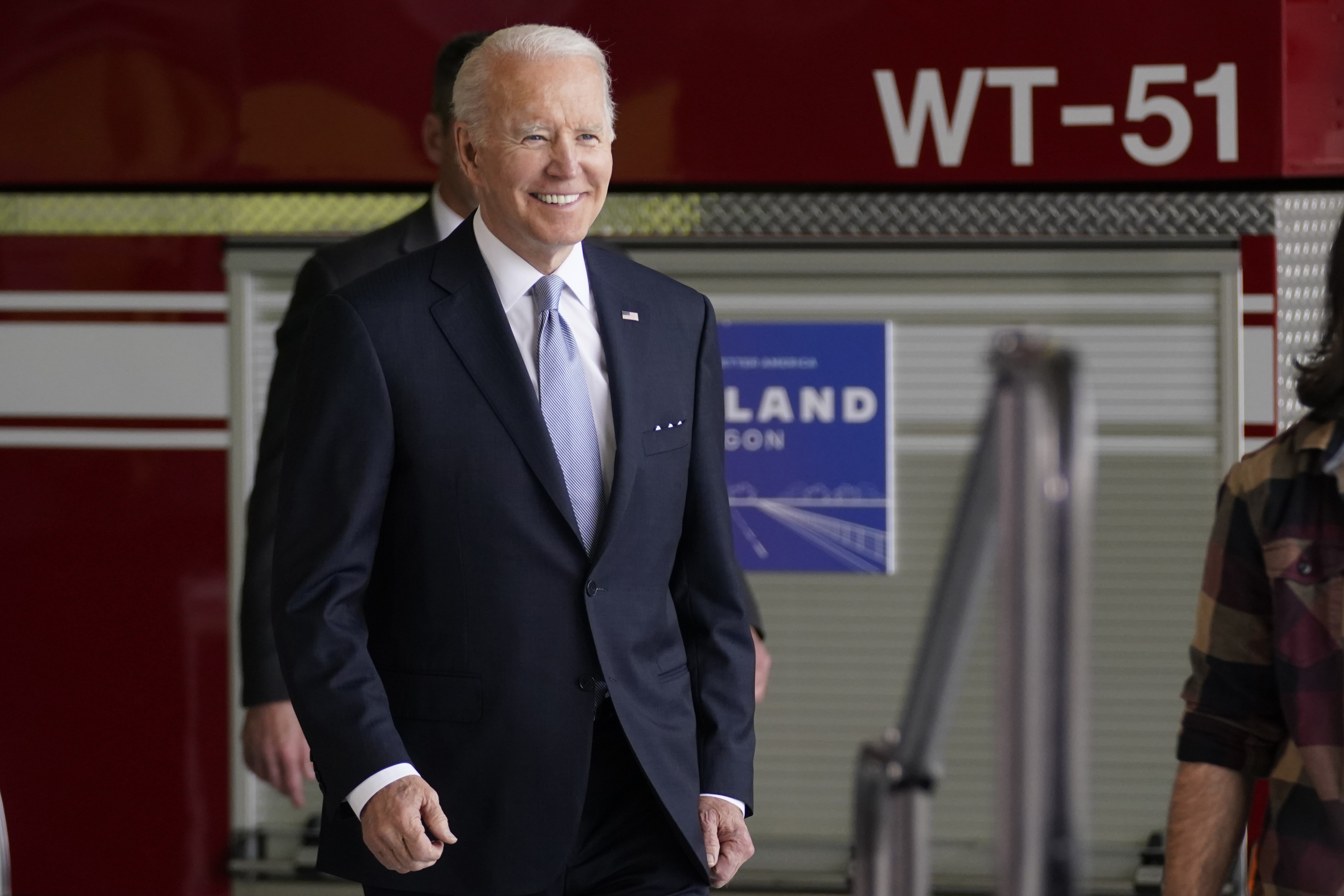 Live Blog: President Biden arrives in Portland to talk infrastructure, raise money