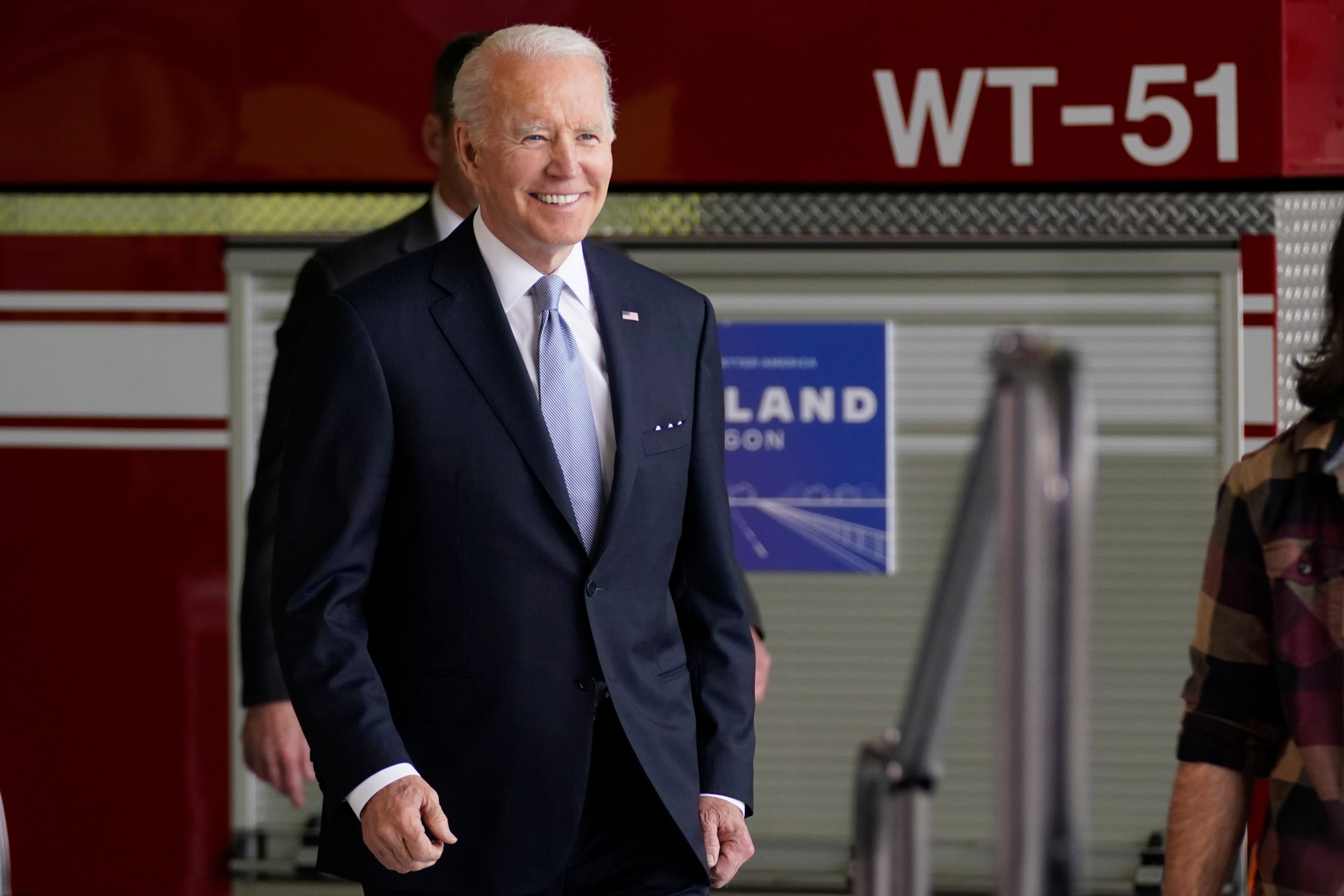 Live Blog: President Biden arrives in Portland to talk infrastructure, raise money