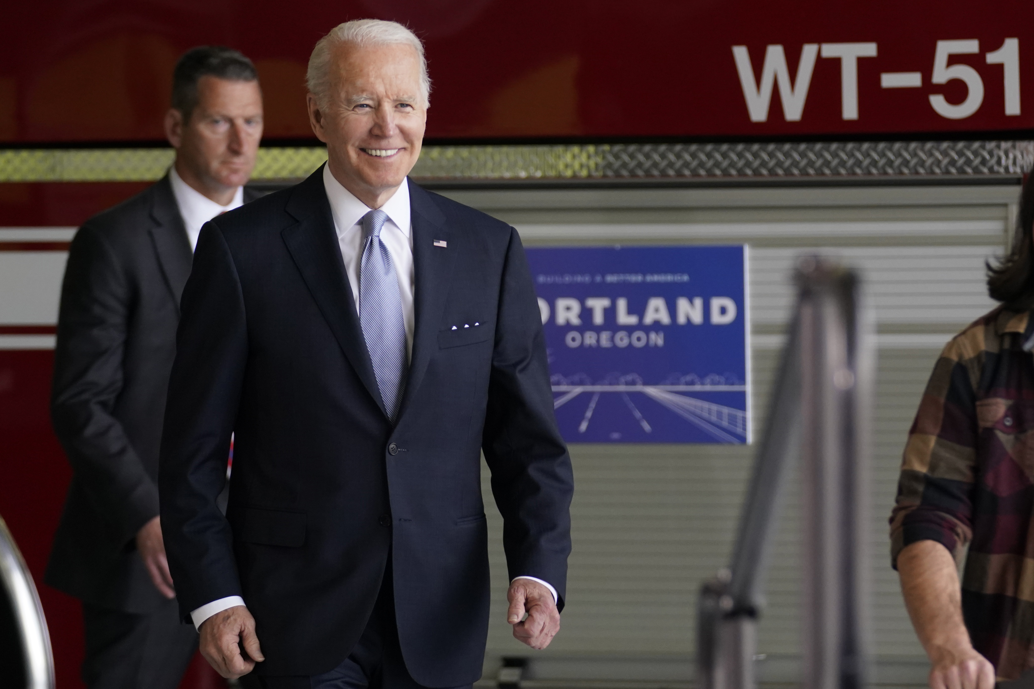 Live Blog: President Biden arrives in Portland to talk infrastructure, raise money