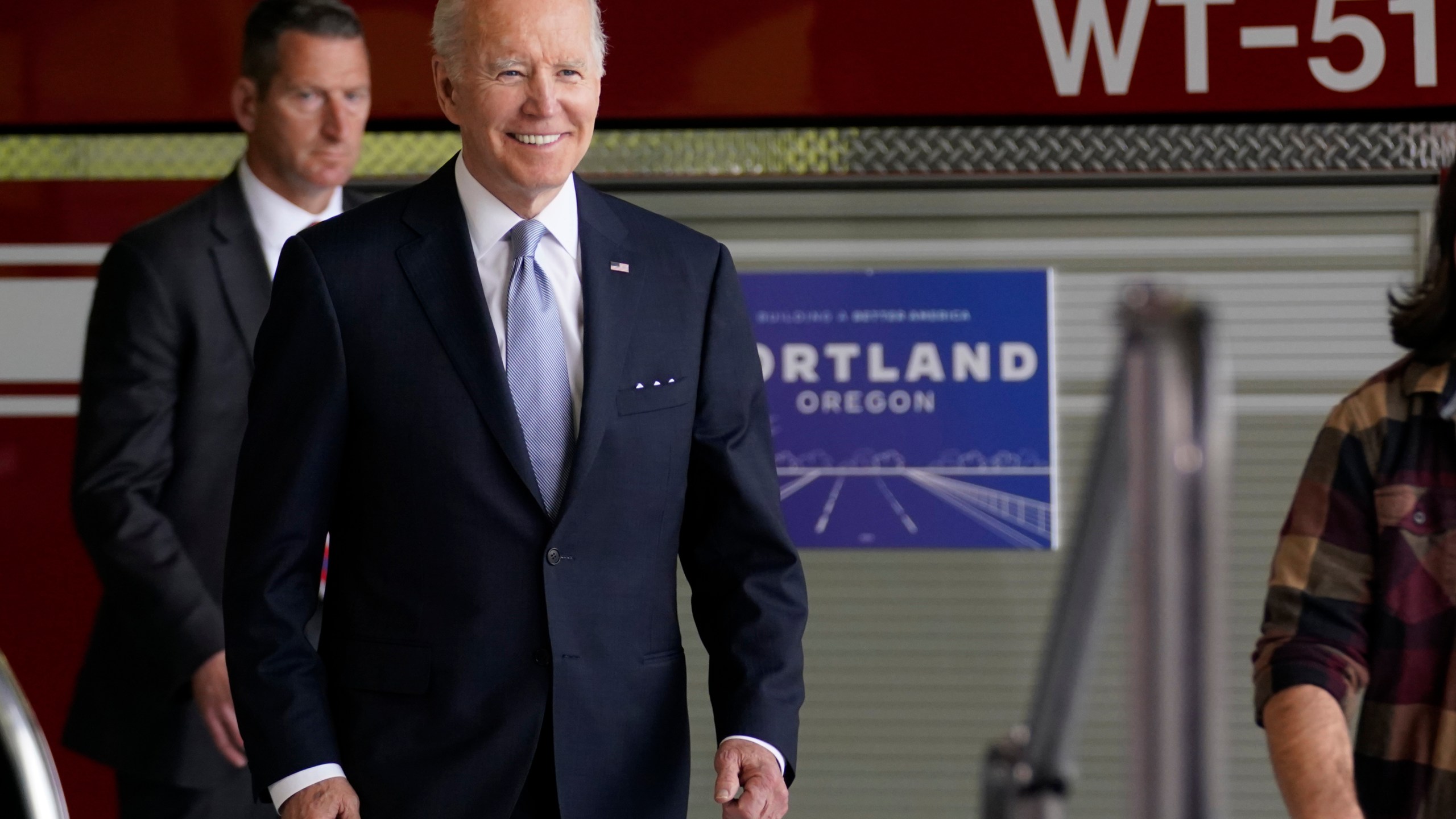 Live Blog: President Biden arrives in Portland to talk infrastructure, raise money