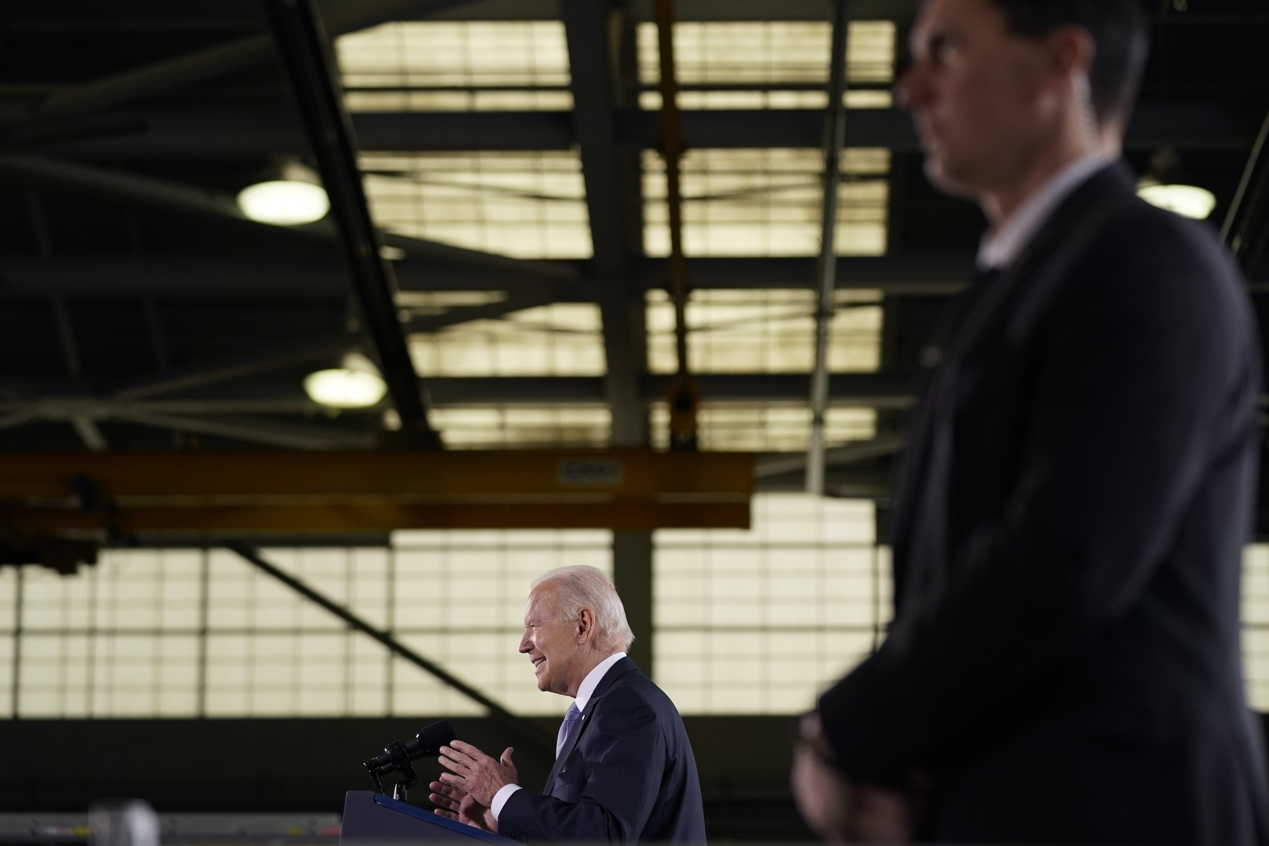 Live Blog: President Biden arrives in Portland to talk infrastructure, raise money