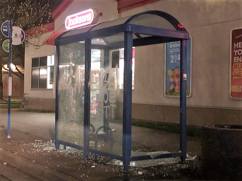 Police: North Portland demonstrators smashed windows, committed arson