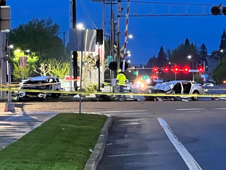 Two people were killed and four others, including a Washington County deputy, were critically injured in a crash on Tualatin Valley Highway in Beaverton early Wednesday morning, officials said.