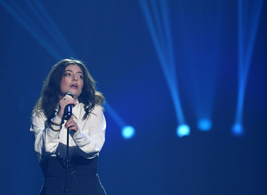 Lorde performs at the 2018 MusiCares Person Of The Year gala at Radio City Music Hall in New York on January 26, 2018. (Photo credit ANGELA WEISS/AFP via Getty Images)