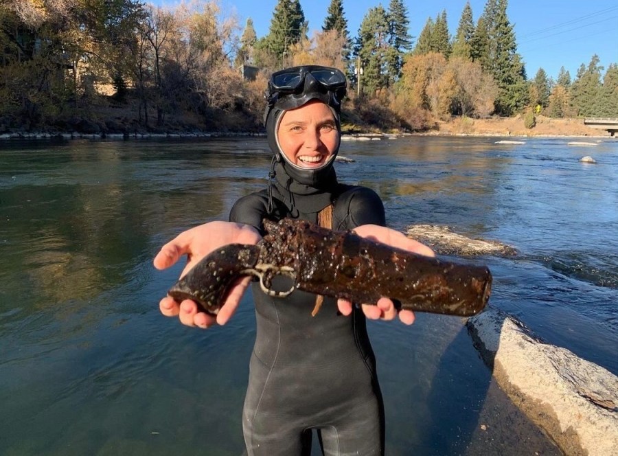 From gold to guns: Loot the Deschutes finds both trash and treasure