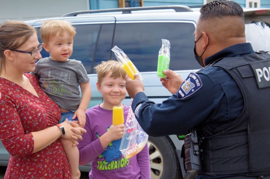 Hillsboro, OR police give out popsicles during warm weather