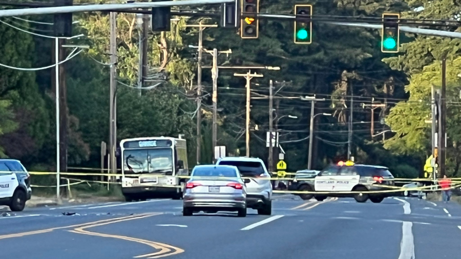 Portland police respond to shooting along SE Powell Boulevard