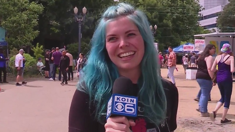 One of the thousands of music lovers at the Waterfront Blues Festival, July 2, 2022 (KOIN)