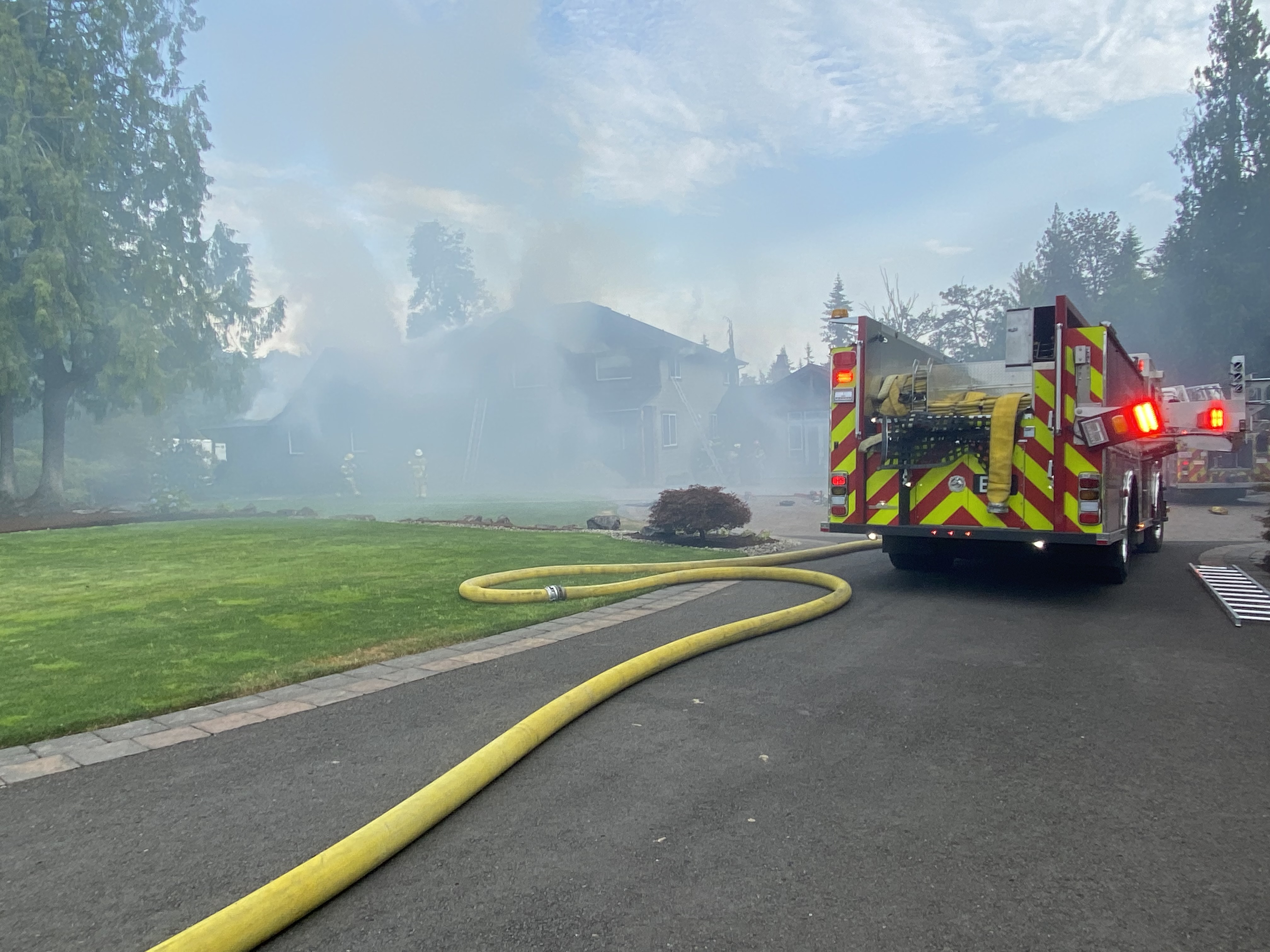 2-alarm fire causes 'substantial damage' to Ridgefield home