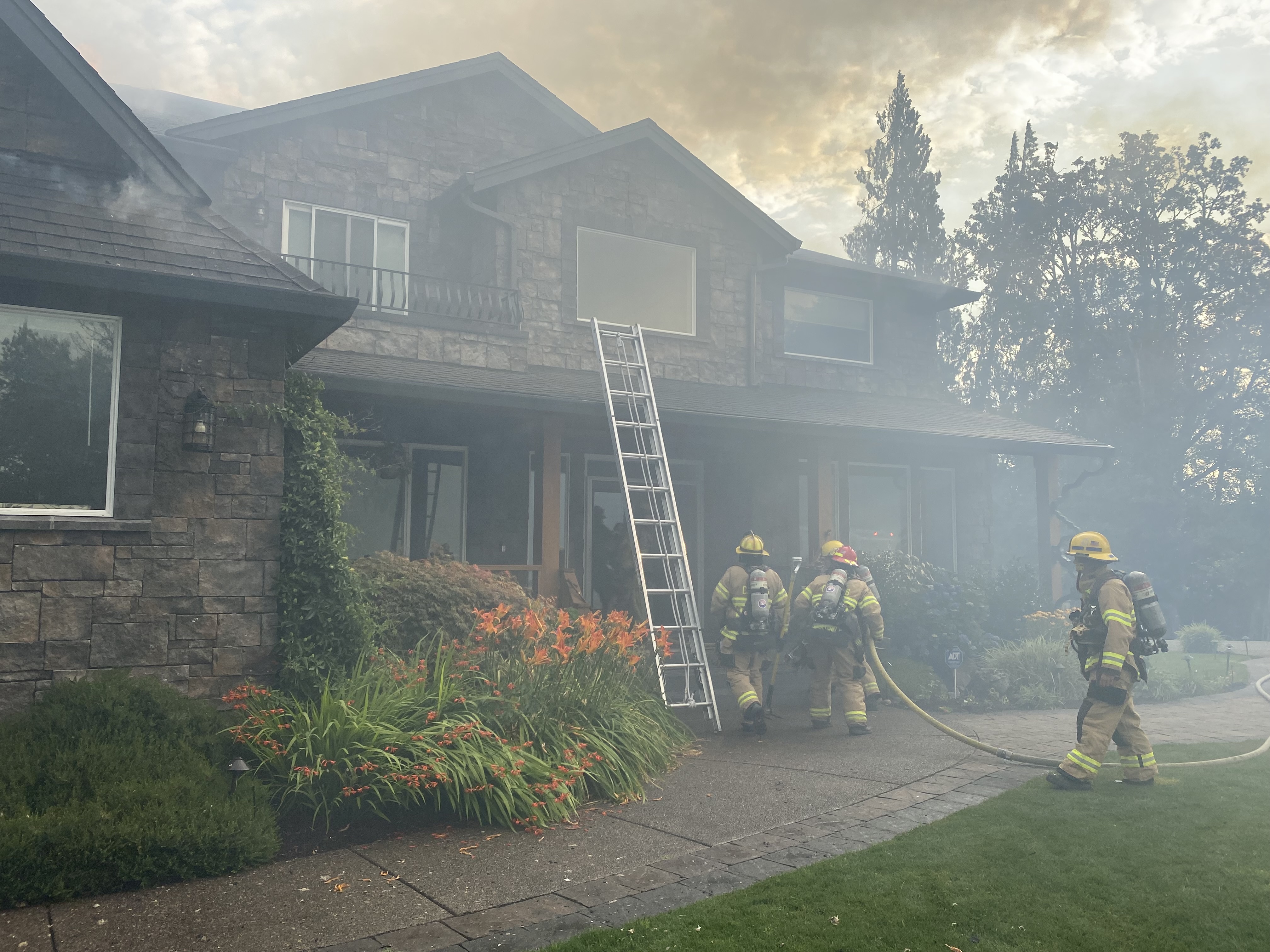 2-alarm fire causes 'substantial damage' to Ridgefield home