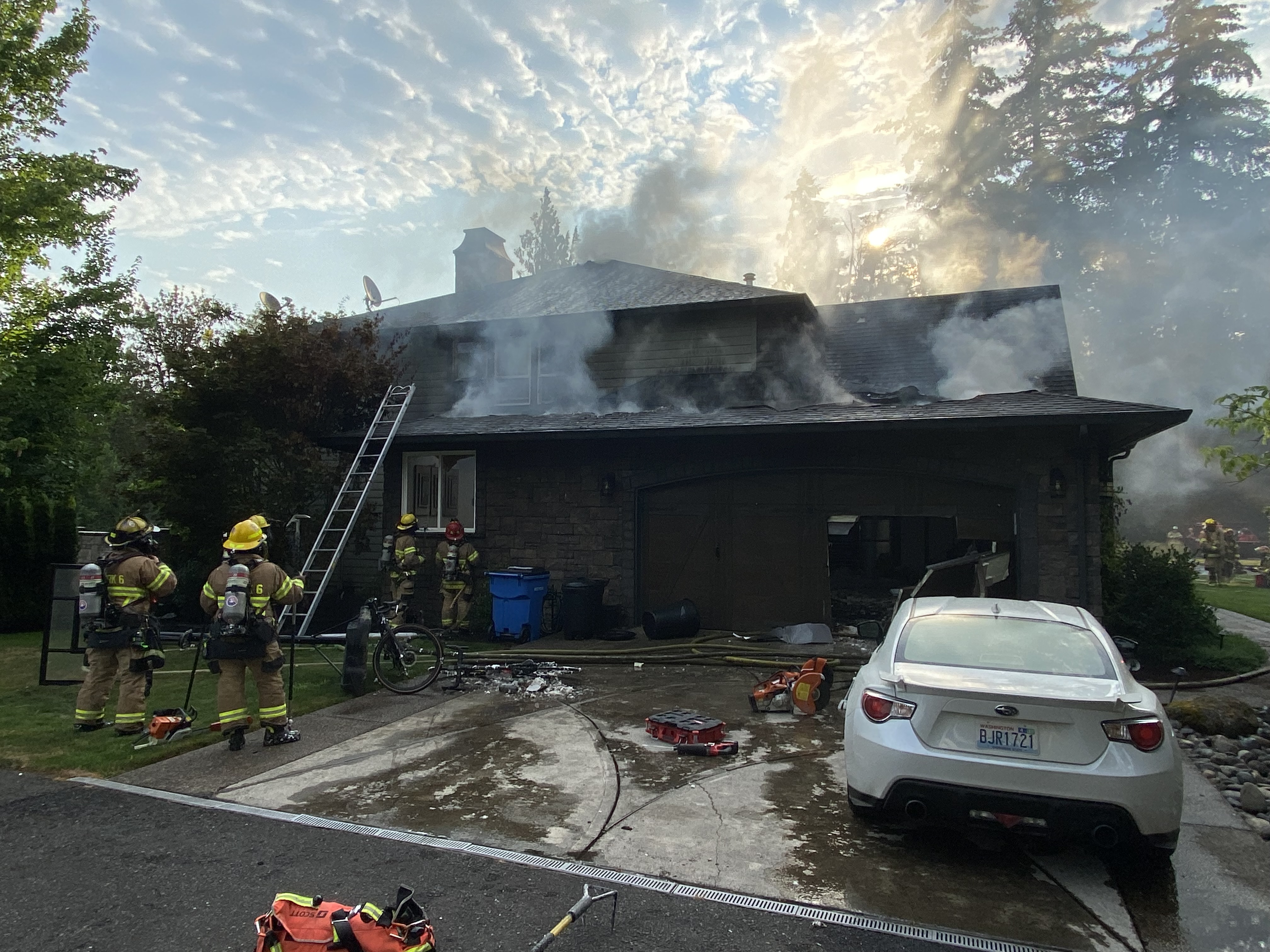 2-alarm fire causes 'substantial damage' to Ridgefield home