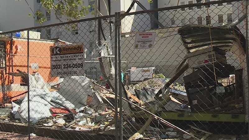 An explosion destroyed a food cart at SW 5th/Harvey Milk in downtown Portland, August 28, 2022 (KOIN)