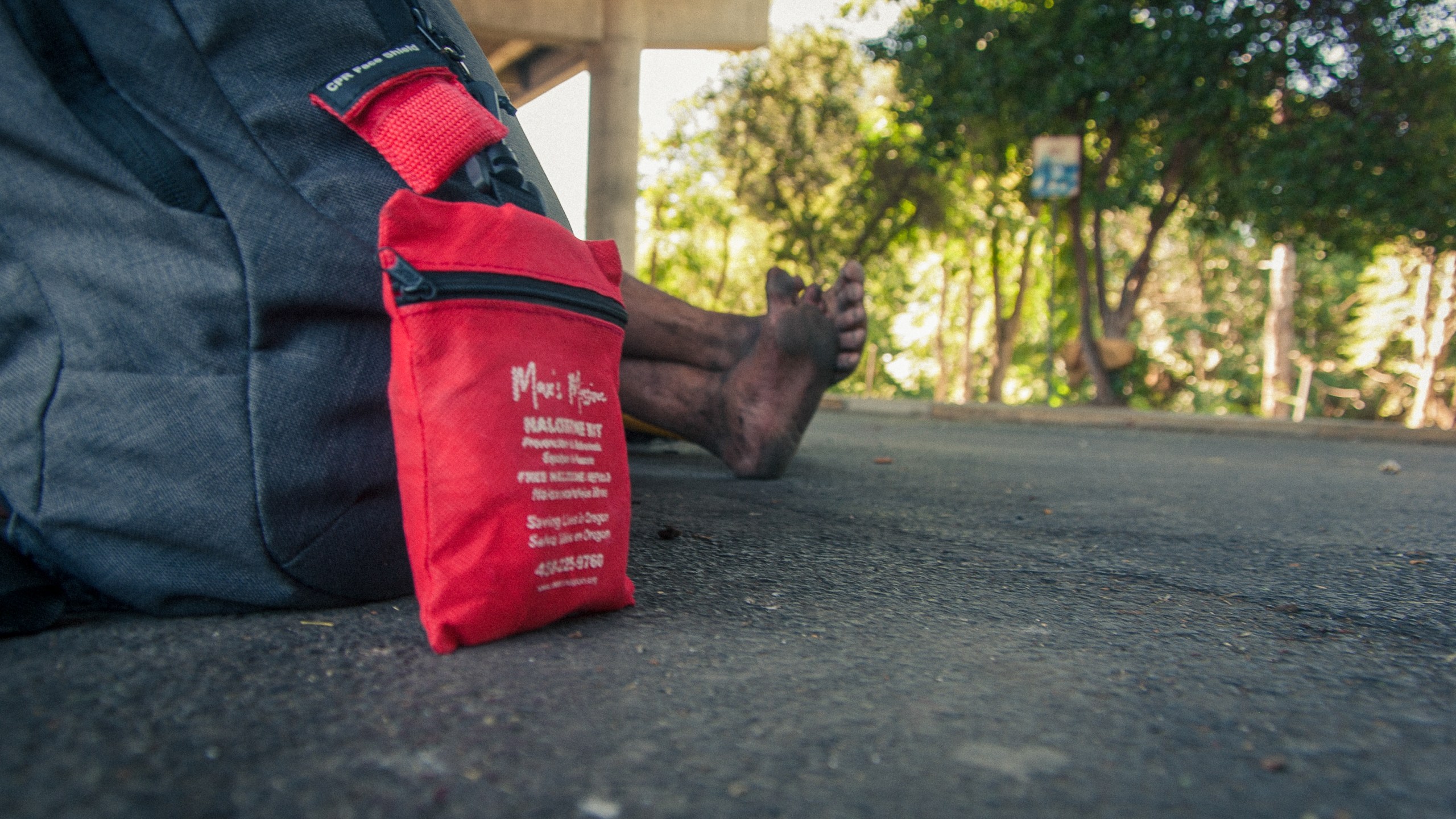 Small groups of OHSU School of Nursing faculty and students have hit the streets in Medford and Ashland to visit with people who are experiencing homelessness and offer basic health services.