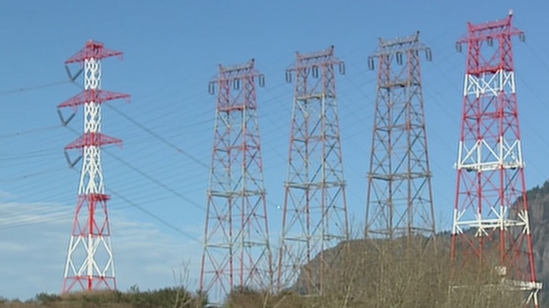 Electricity towers in Oregon (KOIN, file)