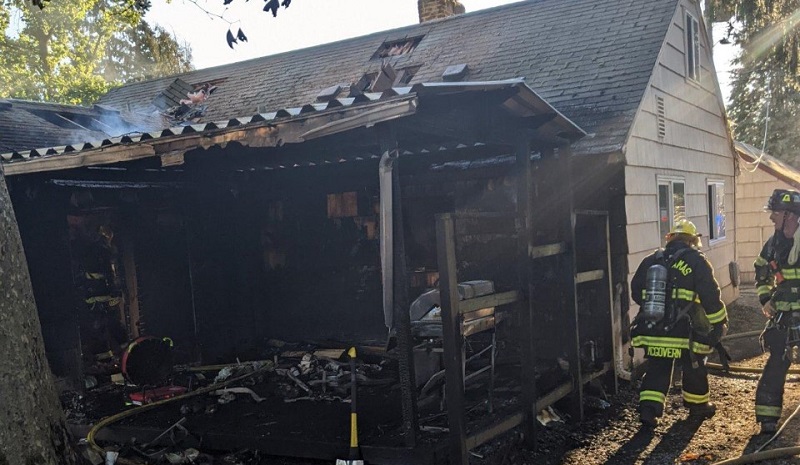 Natasja Gonzales' house on SE Linden in Portland was seriously damaged by a fire likely sparked by a barbecue, September 3, 2022 (KOIN)