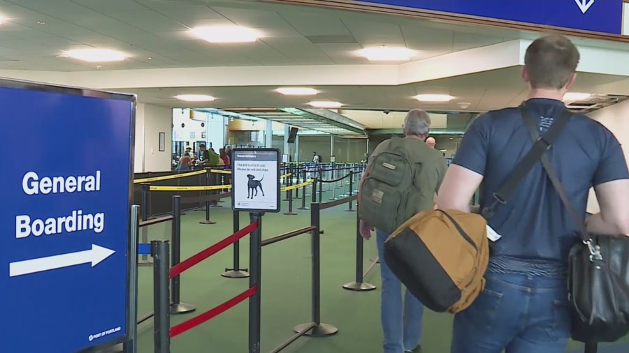 Travelers at the Portland International Airport on September 5, 2022. (KOIN)