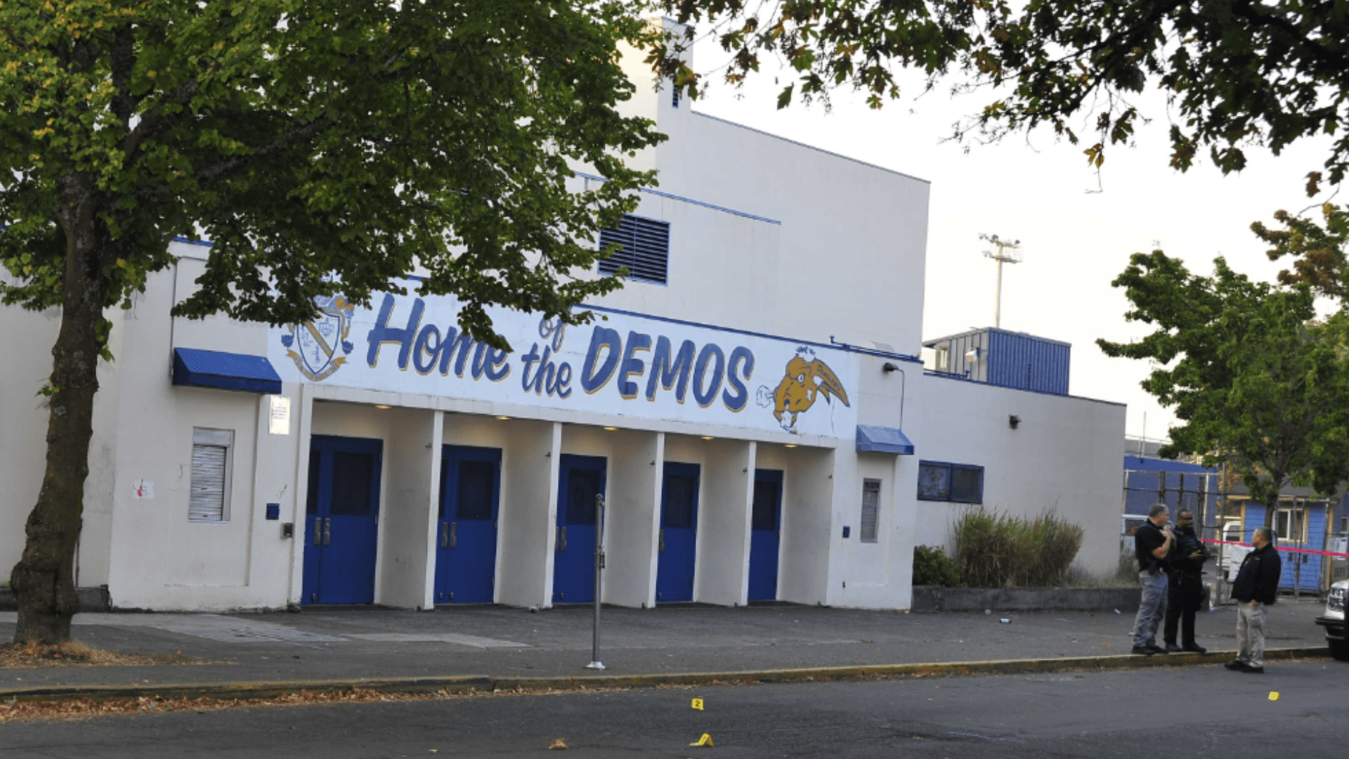 2 students injured after shooting near Jefferson High School in Portland, OR