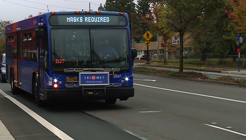 A TriMet bus in Portland, September 2022 (KOIN)