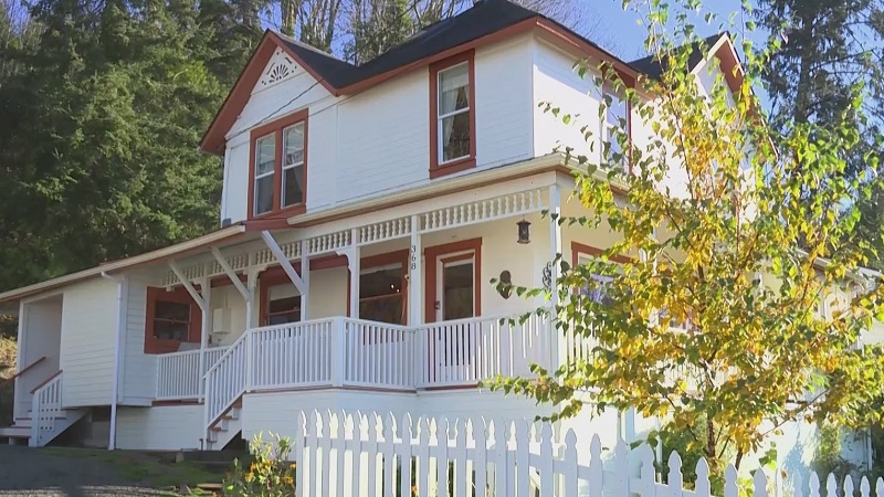 The house where the 1985 film "The Goonies" was filmed is for sale in Astoria, November 15, 2022 (KOIN)