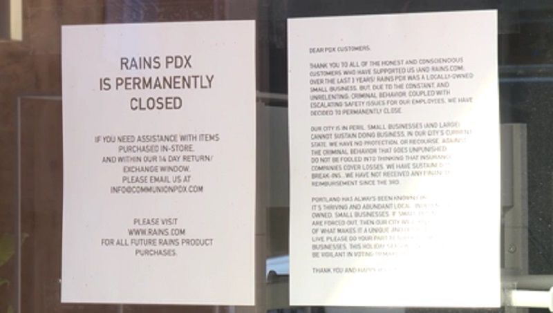 Rains PDX owner Marcy Landolfo posted this note on the front door of the business in NE Portland, November 28, 2022 (KOIN)