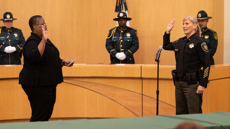 Multnomah County swears in first female sheriff