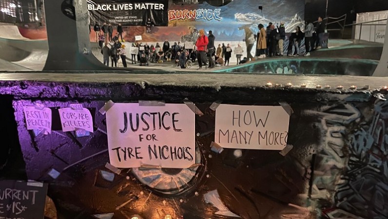 Protesters gathered at Burnside Skate Park over the death in Memphis of Tyre Nichols, January 27, 2023 (KOIN)